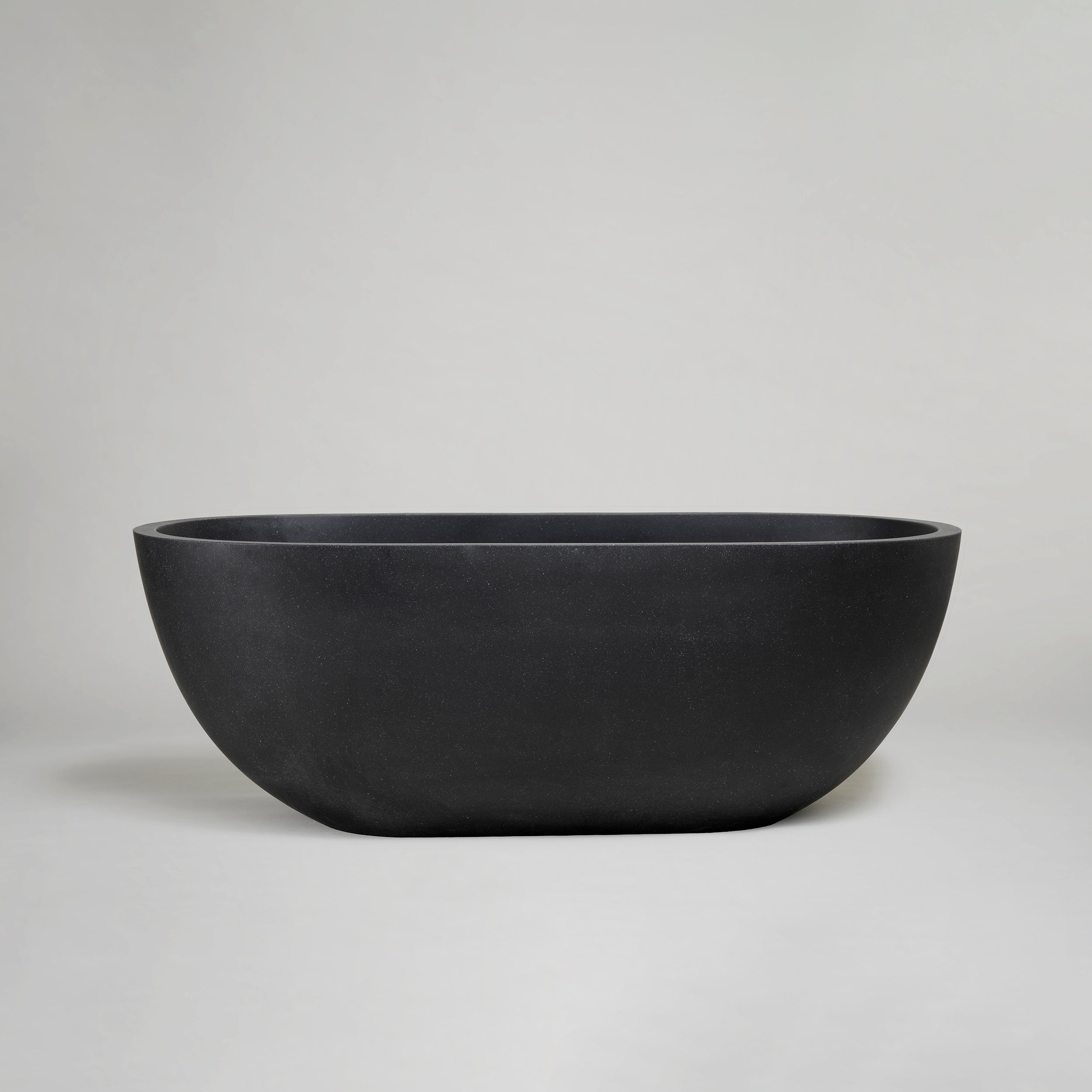 Little Omaha Stone Bath Black